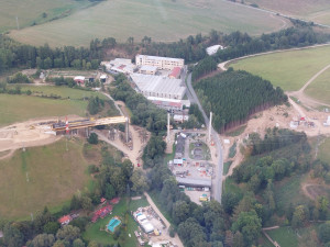 FOTO: Obchvaty zrychlují dopravu a mění krajinu u Brtnice, Rytířska i u Jihlavy