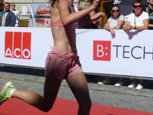 FOTO: Havlíčkobrodským náměstí proběhly stovky lidí, Diana Mezuliáníková byla pátá