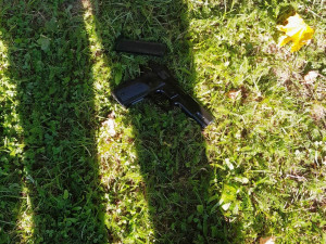 Pozdvižení v Jihlavě. Chlapec v parku držel zbraň, šlo o kuličkovou pistoli