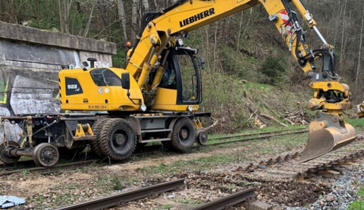 Opravy železnice mezi Jihlavou a Lukami nad Jihlavou vyjdou na 145 milionů