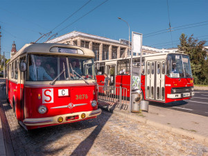 FOTO: Retrolinky v Jihlavě nabídly cestu nejen do minulosti, ale i do budoucnosti