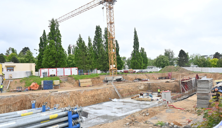 Nekonečný přiběh pokračuje. Jihlavská vysoká škola může pokračovat ve stavbě kolejí. Foto: Marie Buláková