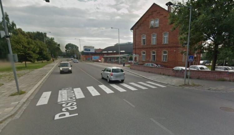 U Senima bezpečněji. Na silnici vznikne nový dělící ostrůvek a přechod pro chodce