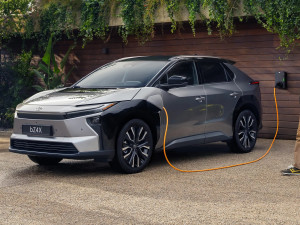 Jihlavští policisté budou mít elektromobil, dobíjet ho chtějí přímo u služebny