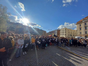 V Jihlavě lidé říkají „ne“ komunistům. Stále je velká naděje, sdělila Vašáryová