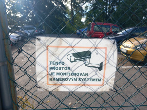 Parkování v Jihlavě XVIII: Parkovitě u krajského úřadu nabízí téměř sto míst zdarma