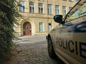 Anonym v jihlavské ZŠ hrozil už podruhé bombou. Žáci a učitelé museli z budovy