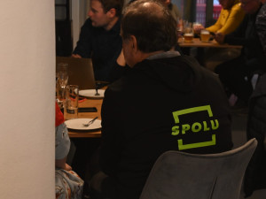 Spolu nad čtyřicet procent, ANO pod deset. Tak letos volili v Olší
