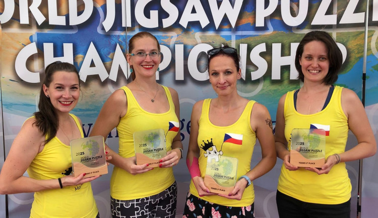 Učitelka z Brna září ve světě puzzle, doma má přes 400 krabic