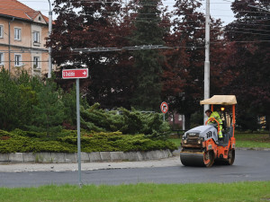 VIDEO: Ulice kolem jihlavské nemocnice mají nový asfalt a jsou opět bez uzavírek