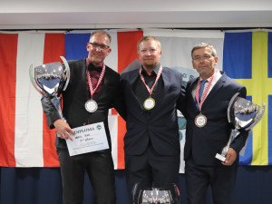 Karel Kobliha na letošním MS, které se konalo v Chorvatsku (uprostřed)