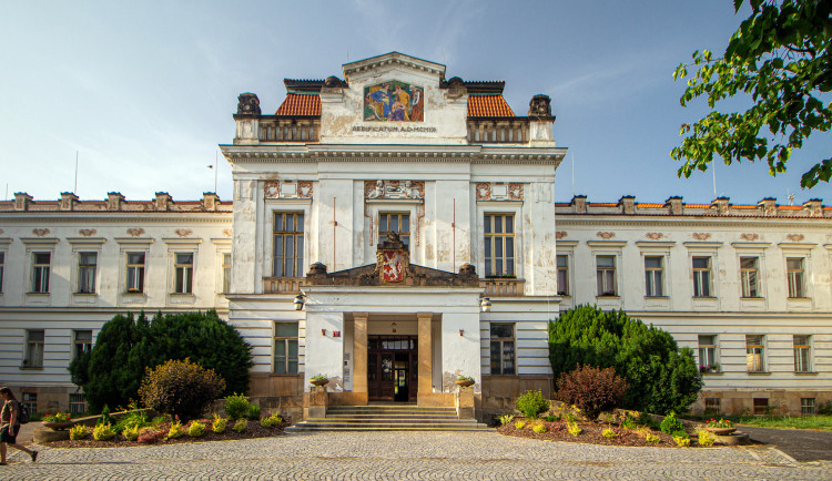Policie za měsíc pátrala po třech pacientech z bohnické léčebny. Praha 8 chce vysvětlení
