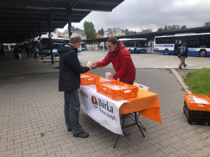 FOTO: Letošní charitativní sbírka Koláč pro hospic byla úspěšná. Nezbyl ani jediný