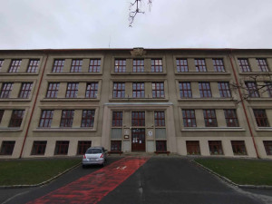 Nekonečný příběh ZŠ Havlíčkova. Jihlavská radnice opět hledá, kdo školu opraví