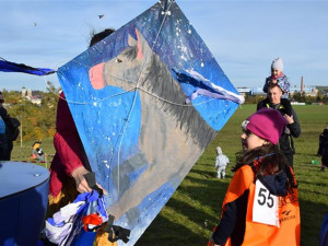 VÍKENDOVÉ TIPY: Bude výlov rybníku, probouzení čertů i drakiáda na Skalce