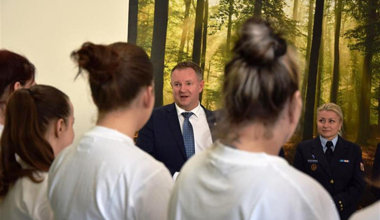 Šestice vězeňkyň ve Světlé zahájila kurz na kuchařku. Ukončí ho v prosinci