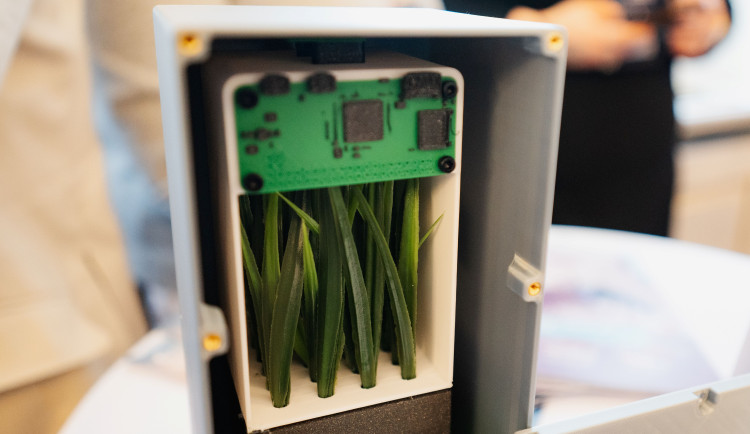 S českým astronautem poletí do vesmíru bioreaktor pro výzkum ječmene z Olomouce