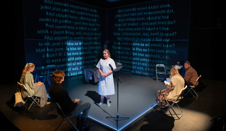 Hra oceněná Pulitzerem míří v české premiéře na prkna plzeňského divadla