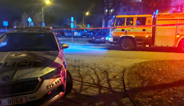 V autě v Orlové byli nalezeni dva mrtví lidé, zřejmě šlo o vraždu a sebevraždu