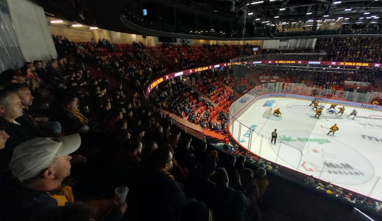 ONLINE: Horácká aréna burácí, koná se prestižní derby mezi Jihlavou a Třebíčí