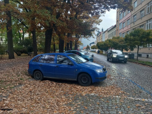 Parkování v Jihlavě XX: U Štefánikova náměstí se měnila pravidla
