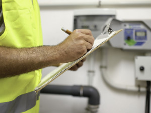 Podzim je ideální čas na kontrolu a revize technologií. Zjistěte, co zkontrolovat, aby vaše domácnost fungovala bezpečně a úsporně.