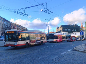 Jihlavou bude o víkendu projíždět dušičkové Déčko. V pozoru bude i policie