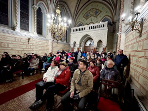 VIDEO: Jihlavská kaple se večer otevřela veřejnosti. Prohlídka zajímala stovky lidí