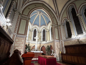 VIDEO: Jihlavská kaple se večer otevřela veřejnosti. Prohlídka zajímala stovky lidí