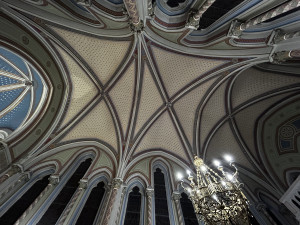 VIDEO: Jihlavská kaple se večer otevřela veřejnosti. Prohlídka zajímala stovky lidí