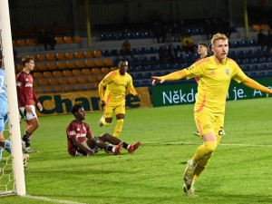 Výsledková krize končí, Jihlava po hattricku Křehlíka zválcovala béčko Sparty