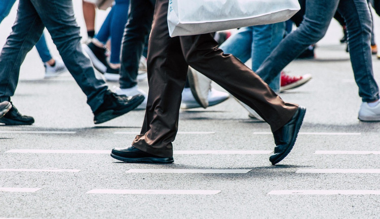 Průměrný věk v Olomouckém kraji vzrostl na 44 let. Tempo stárnutí je rychlejší než v ČR