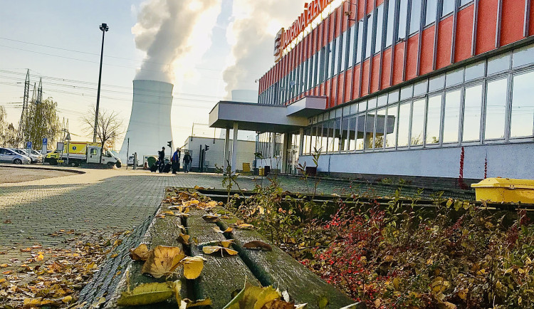Dukovanská elektrárna slaví 40. výročí. 150 lidí zde pracuje od samého začátku