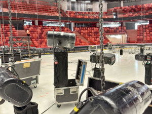 FOTO: Horácká aréna se chystá na sobotní show. Do města má přinést 50 miliard korun