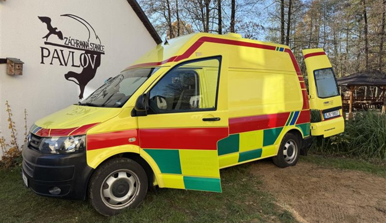 VIDEO: Druhý život vyřazené sanitky. Bude vozit zraněná zvířata z Pavlova