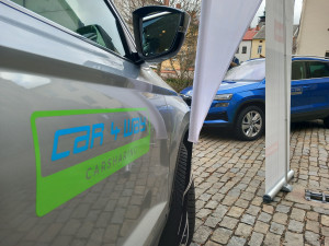 VIDEO: Půjčit si v Jihlavě sdílené auto je jednoduché a za parkování se neplatí