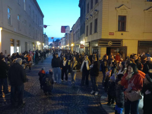 FOTO: Sledujeme příjezd svatého Martina do Jihlavy. Přilákal tisíce lidí