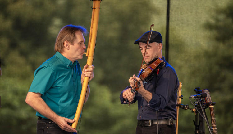 Po dobrém LIVE v Ostravě: Zenkl a Kozák zahrají v Klubu Parník, výtěžek podpoří fond Kulíšek