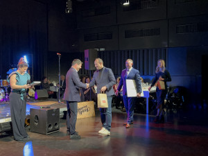 VIDEO: Páteční večer v Jihlavě patřil dobrovolníkům. Takový byl Dobroch 2025