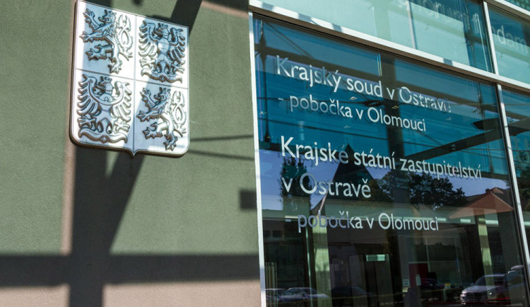 Recidivista dostal za vraždu bezdomovce ve vybydleném domě v Olomouci 18 let vězení