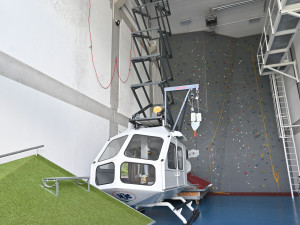 V Jihlavě je unikátní trenažér. Dovednosti však posádka vrtulníku v praxi nevyužije. Foto: Marie Buláková