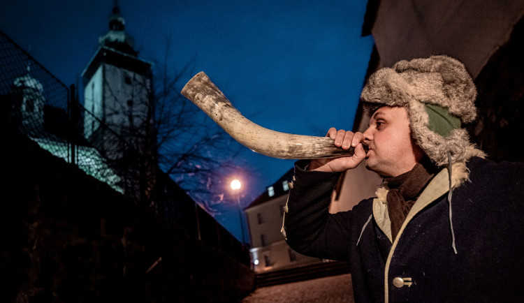 Bude i troubení na volský roh. Advent v Jihlavě zpestří procházky s ponocným. Foto: Se svolením Brány Jihlavy