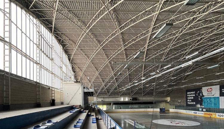 Krize libereckých mládežnických hokejistů. Ruší se tréninky, rozcvičky venku