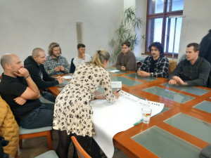 Policisté v centru, chodníky i veřejné osvětlení. Jihlavané řekli, co jim chybí