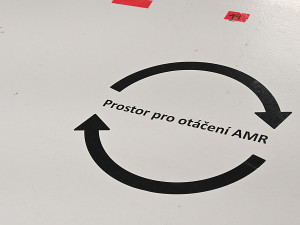 Robot v Nemocnici Jihlava rozváží jídlo, do budoucna může pomáhat i jinde
