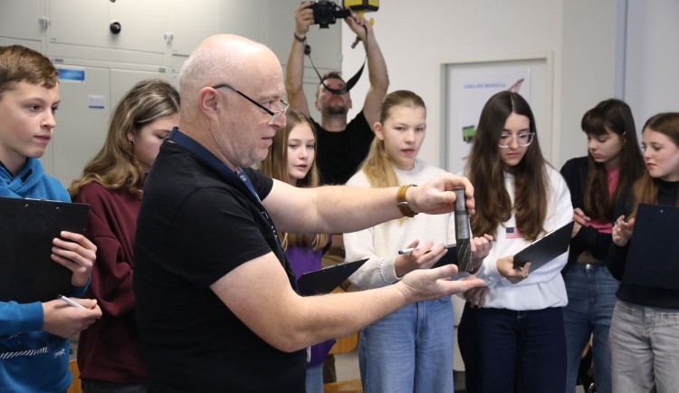 Bosch podporuje technické vzdělávání mládeže a dětí