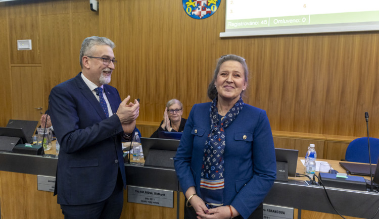 První primátorka v historii Olomouce. Zastupitelé potvrdili zvolení Miroslavy Ferancové
