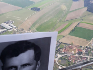 FOTO: Letec Vochyán podnikl pouť po stopách pátera Toufara, umučeného komunisty