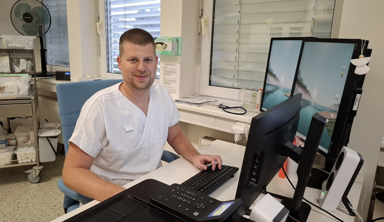 Pryč s převislou kůží. Po razantním hubnutí pomůže v Prostějově plastický chirurg