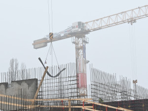 FOTO: Dokončení stavby vysokoškolských kolejí v Jihlavě je posunuté na březen 2027